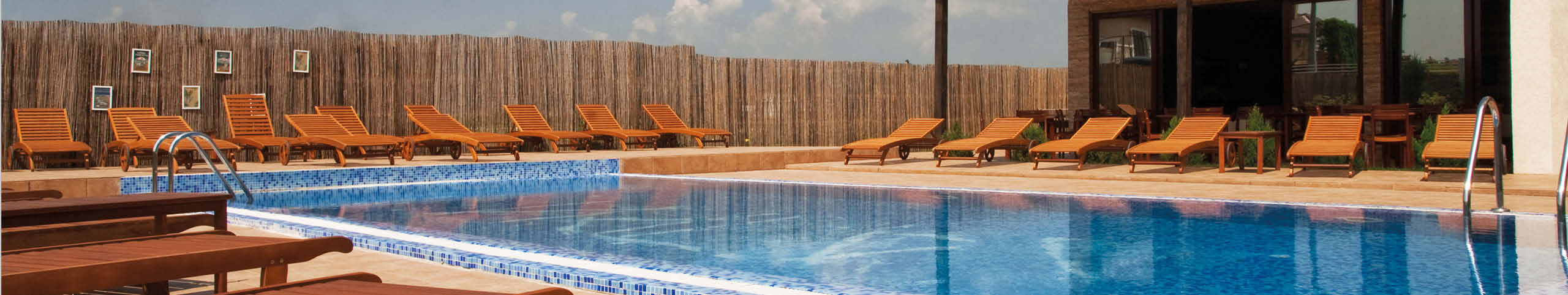 Banner Vakantiehuis met zwembad